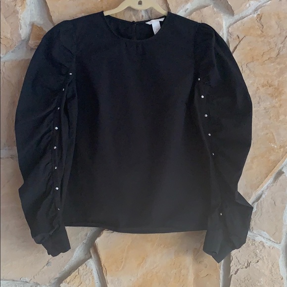 H&M Tops - h&m black studded puff sleeve top
